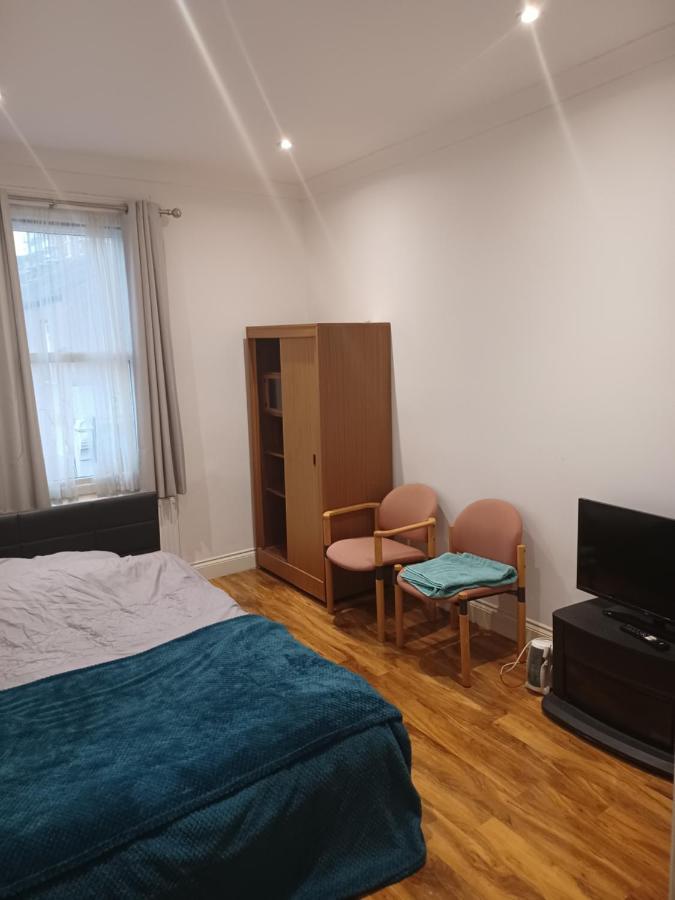 Beautiful Room In Lovely Flat Londres Exterior foto